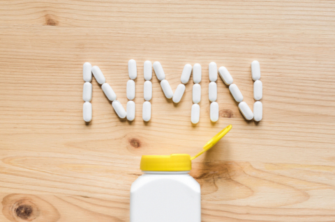 1. Nikotínamid mononukleotid (NMN)
